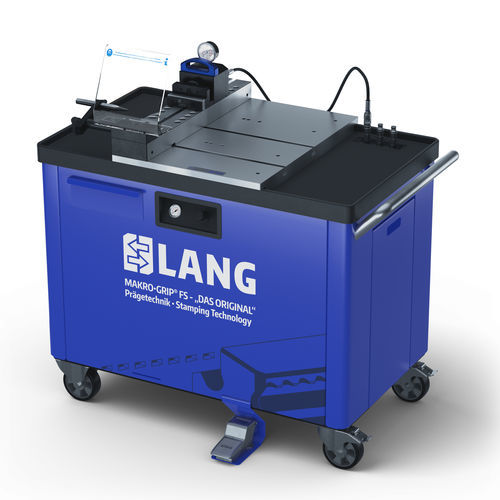 Trolley with Makro•Grip® FS Stamping Unit on T-Slot plate, Extended, with High-End Stamping Jaws 